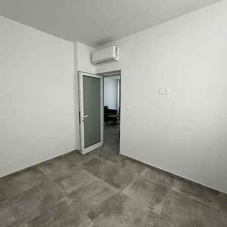 One Bedroom Penthouse Flat Lejlighed *