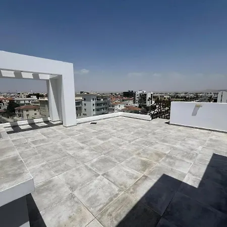 דירה One Bedroom Penthouse Flat